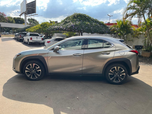 Imagem 2 de 5 de Lexus Ux 250