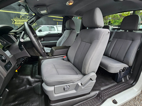 Ford F-150 5.0l Xl Cabina Y Media 4x2 Mt