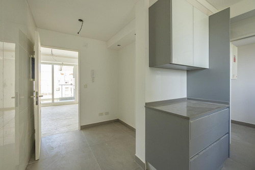 Style Point - 3 Ambientes Con Cochera - Flores - Full Amenities - Entrega Inmediata