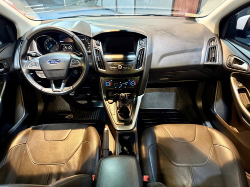Ford Focus III 2.0 Se Plus Mt