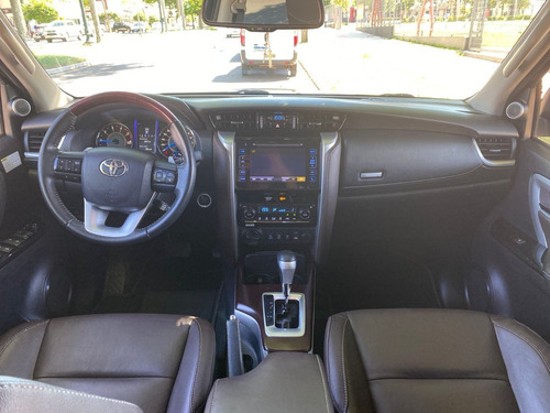 Imagem 11 de 15 de Toyota Hilux Sw4 Srx 4x4 2.8