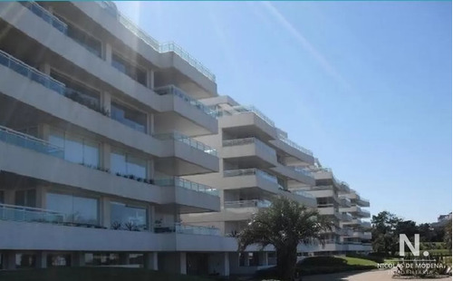 Departamento En Venta, Zona De Playa Brava