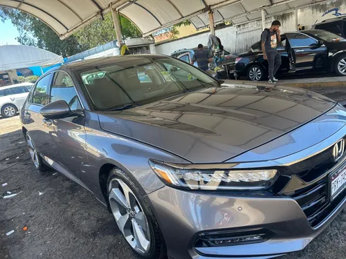 Honda Accord 2.0 Touring At