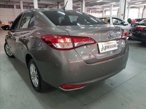 Imagem 2 de 8 de Toyota Yaris 1.5 16v Sedan Xl
