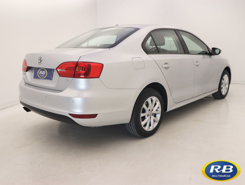 Imagem 3 de 10 de Volkswagen Jetta Comfortline 2.0 2011/2012