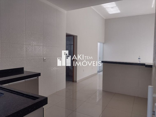 Imagem 11 de 30 de Excelente Residência Com 3 Dormitórios Sendo Um Suíte, Bairro Vista Bela! - 10661