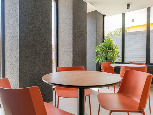 Edificio Av. Rodrigo De Araya Vista Norte Piso 8