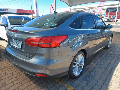Imagem 4 de 10 de Ford Focus Sedan Fastback Titanium 2.0 Powershift