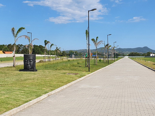 Imagem 12 de 14 de Oportunidade! Condomínio Spa Lagoon - Melhor Custo-benefício