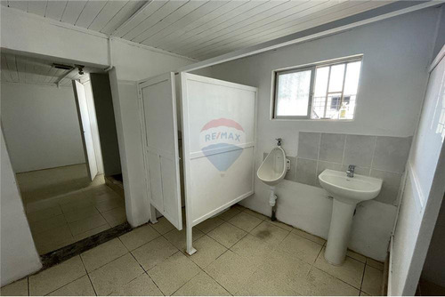 Bodega 700 M2 Caletera Varoli - 70 Uf Mas Gtos Com