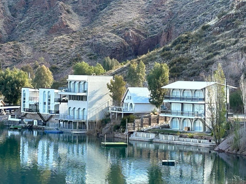 Casa En Los Reyunos (4 Personas). Ubicación Privilegiada. Vista Al Lago.