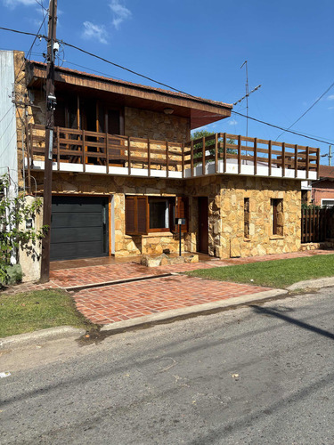 Vendo Casa Villa Elisa Picina 423y 6 Bis.no Inmobiliaria!