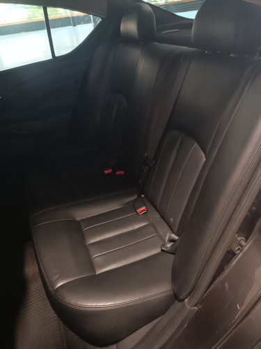 Nissan Versa 1.6 16v Sl Aut. 4p