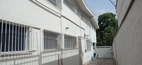 Imagen 9 de 17 de Casa Comercial En Alquiler - Urb. Altamira