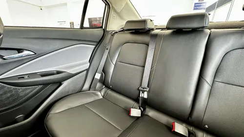 Chevrolet Onix 1.0T Premier Sedan At