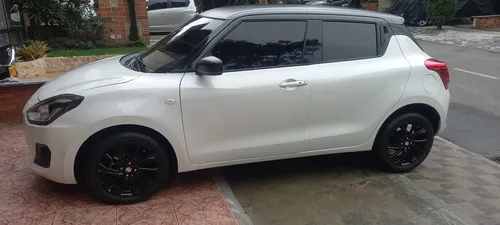 Suzuki Swift 1.2 Hybrid 2Wd