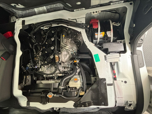 Nissan Urvan PANEL AMPLIA L4 2.5L STD