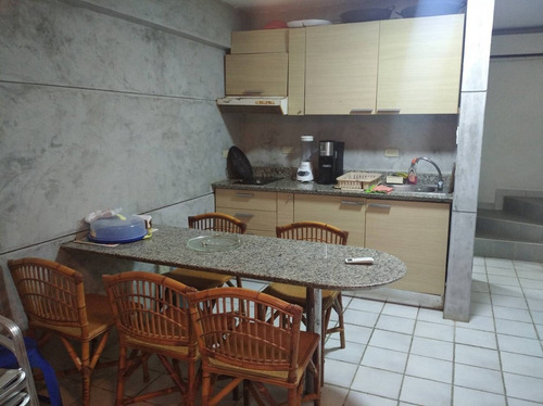 Imagen 2 de 14 de Venta Town House En Tucacas Vacacional Inm-012