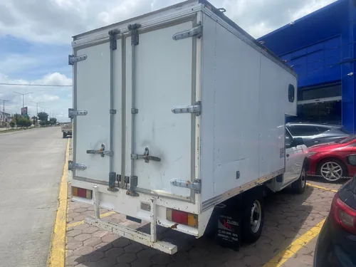 Nissan NP300 2.4 Chasis Dh Mt