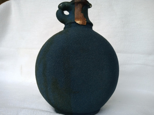 Antigua Botella Licor Capitán De Castilla. Forrada.-750cm3. (Usado)