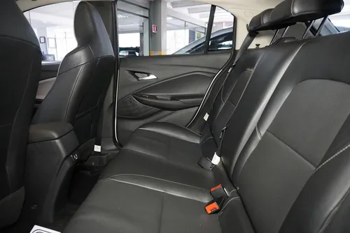Chevrolet Onix 1.0T Premier Hatch At