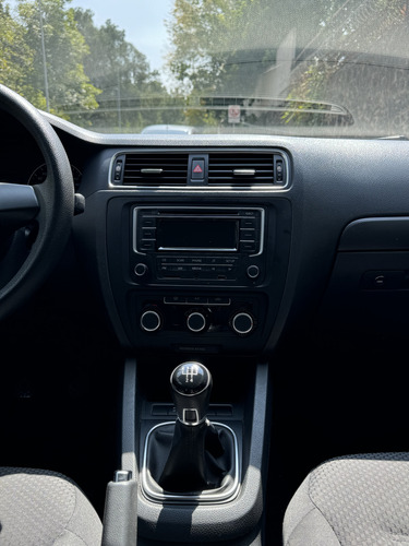 Volkswagen Jetta 2.5 Style Active Mt
