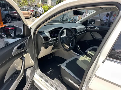 Volkswagen Taigun 1.0 Tsi Highline At