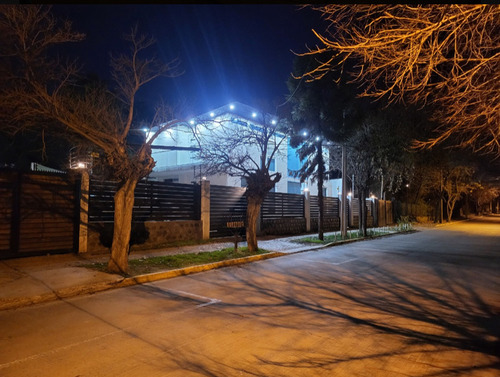 Vendo Preciosa Y Moderna Casa En Lo Cañas