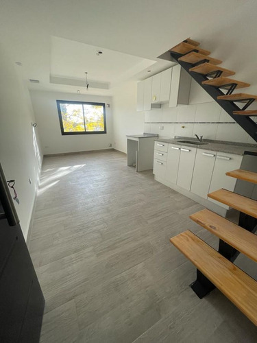Imagen 7 de 11 de Departamento En Venta De 2 Ambientes En Lomas De Zamora