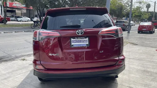 Toyota RAV4 2.5 Le At