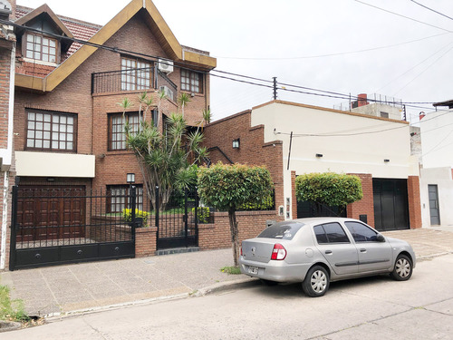 Casa En Venta En Ramos Mejia Sur