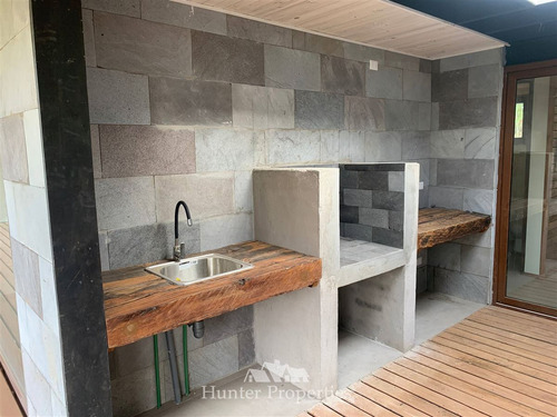 Casa En Venta De 3 Dorm. En Pichilemu