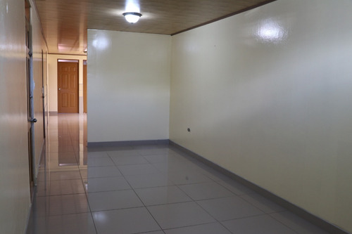 Imagen 10 de 20 de Alquila Casa En Alajuela Centro. Muy Céntrica Y Segura A 400mts Del Mercado. Casa En Perfectas Condiciones. Barrio Seguro. A 100mts De La Escuela Guatemala