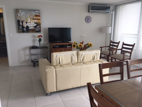 Venta De Apartamento 2 Dormitorios En Brava, Punta Del Este.