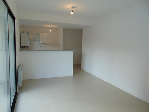Imagen 5 de 28 de Venta 2 Amb C/ Cochera - 3 Años De Antigüedad - Tigre Centro