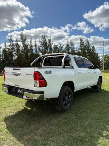 (merc) Toyota Hilux Pick-up 2.8 Cd Sr 204cv 4x4