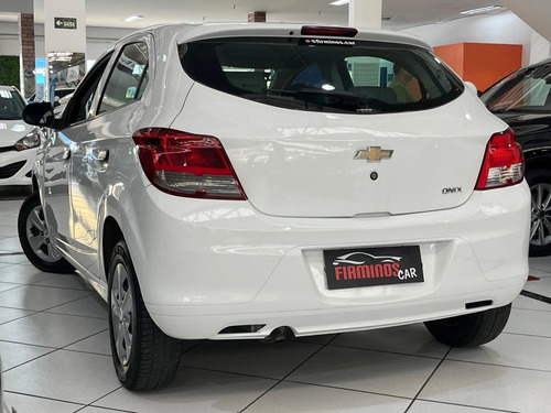 Chevrolet Onix 1.0 MPFI LS 8V FLEX 4P MANUAL