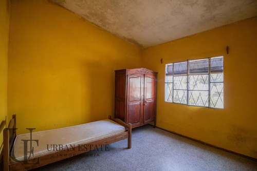 Venta Casa 2 Dormitorios + Apartamento De Servicio, En Pando