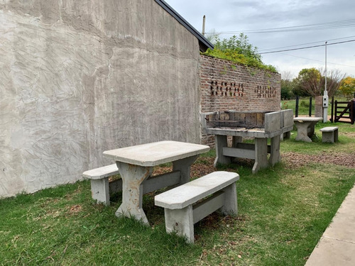 Venta 2 Casas De 2 Dormitorios En San José Entre Ríos.