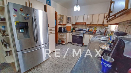 Imagen 2 de 16 de En Venta Casa En La Urb. Guaparo Valencia 0424-3033520 Glory G.