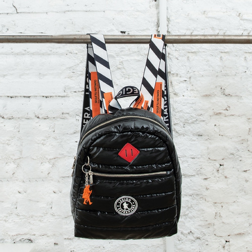 Imagen 2 de 10 de Mochila Edna Diamond Pop Legion Extranjera