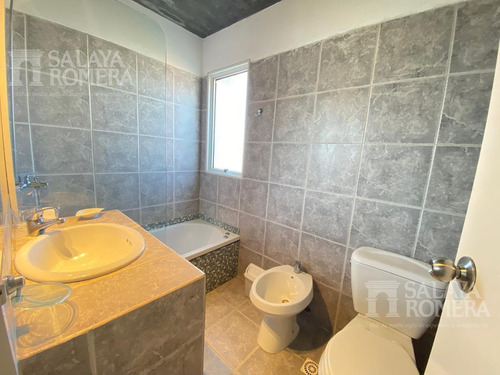 Imagen 9 de 30 de Venta: Casa 5 Dormitorios Primera Linea Montoya La Barra