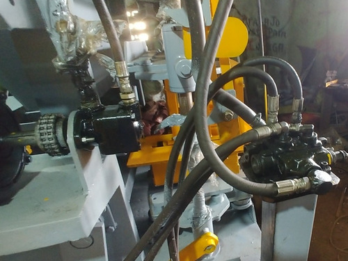 Imagen 2 de 4 de Máquina De Block Hidraulica