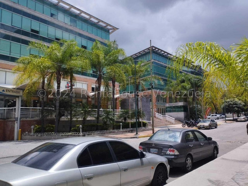 Oficina En Alquiler, Boleíta Norte #24-28829