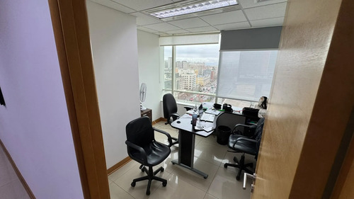 Impecable Oficina Remodelada