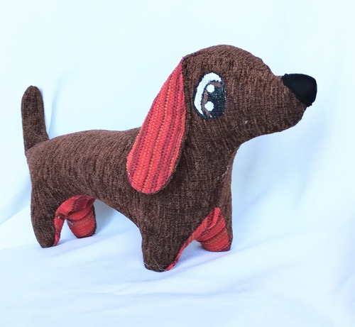 Perro Salchicha Peluche Muñeco En Tela Nuevo Original