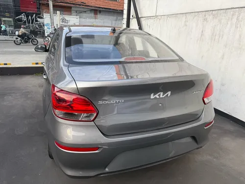 Kia Soluto Mecanico Con Tapiceria En Cuero Y Soat Mod 2026
