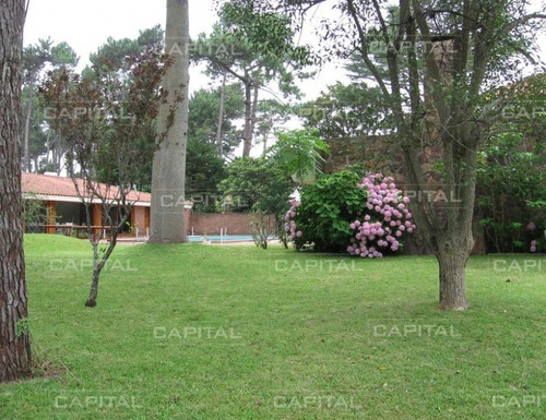 Importante Casa En Venta En Mansa, Punta Del Este- Ref: 24771
