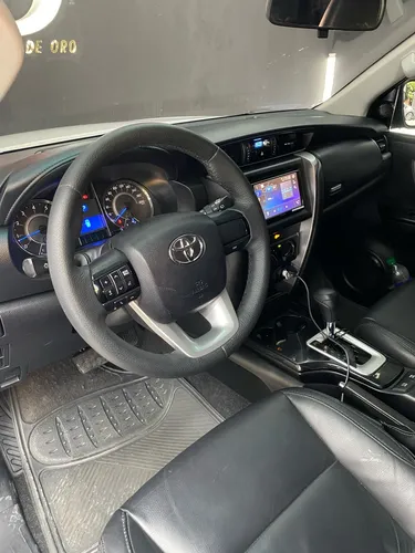 Toyota Fortuner 2.7 Sr 4x2 At 2018