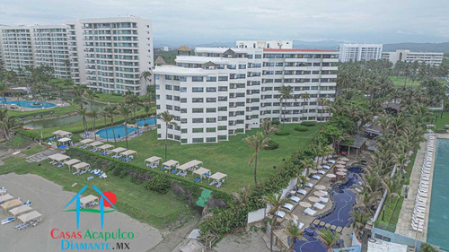 Cad Torre Uno 802. Terraza Doble Con Vista A Las Albercas Y Al Mar